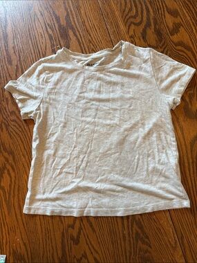 Old Navy Crew Neck Crop Tee in Light Heather Gray